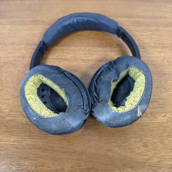 BOSE QuietComfort 15 On The Ear Noise Cancelling Headphones w/Case NO CABLE 2009 - Picture 4 of 7